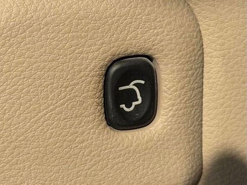 Used 2015 Jeep Grand Cherokee Overland image 31