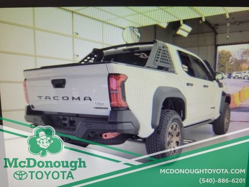 Certified 2025 Toyota Tacoma Trailhunter image 2