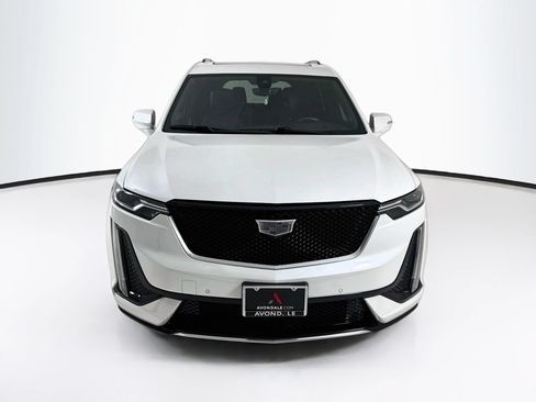 Used 2023 Cadillac XT6 Sport w/ Technology Package AWD/4WD image 2