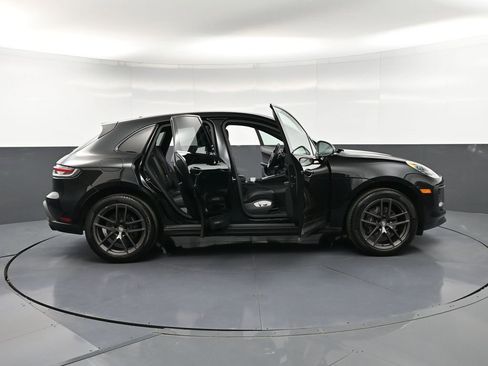 Certified 2023 Porsche Macan Turbo AWD/4WD image 34