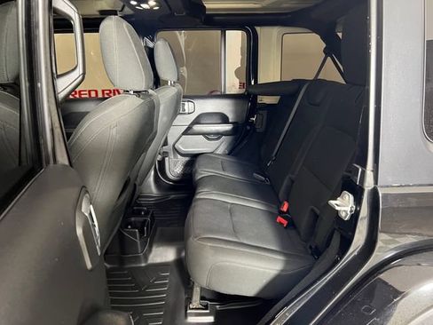 Used 2020 Jeep Wrangler Unlimited Sahara AWD/4WD image 24