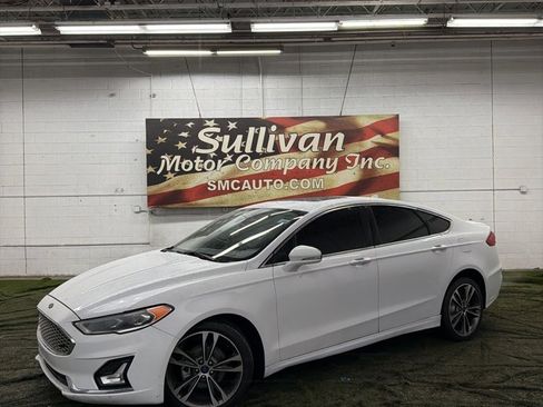 Used 2020 Ford Fusion Titanium image 3