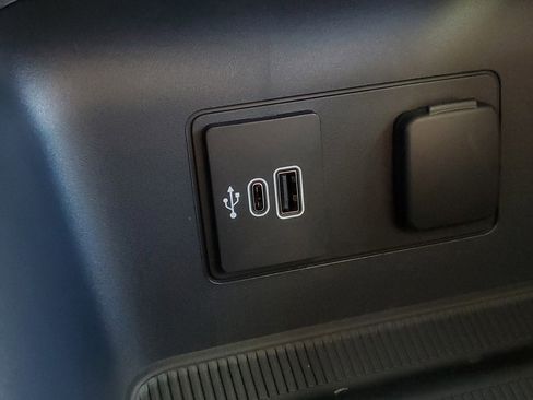 New 2026 Ford Explorer Active w/ Active Comfort Package image 24