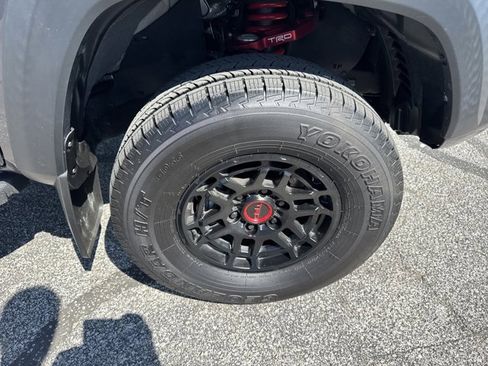 Used 2022 Toyota Tacoma TRD Pro image 5