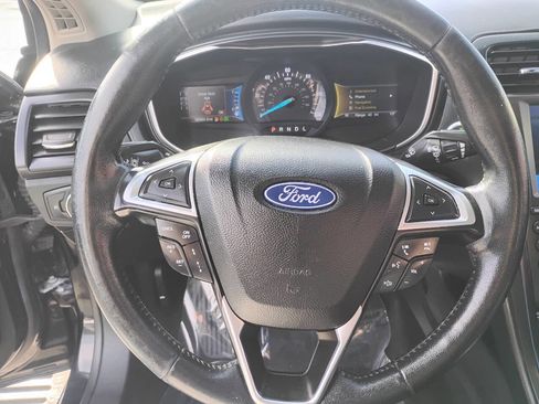 Used 2020 Ford Fusion Titanium image 15