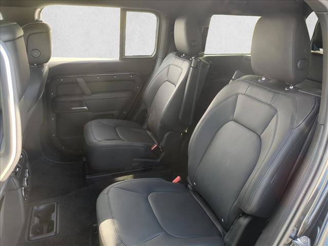 Used 2026 Land Rover Defender 130 X-Dynamic SE AWD/4WD image 24