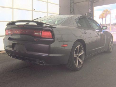 Used 2014 Dodge Charger R/T RWD image 4