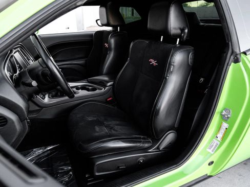 Used 2015 Dodge Challenger R/T Scat Pack w/ Leather Interior Group image 26