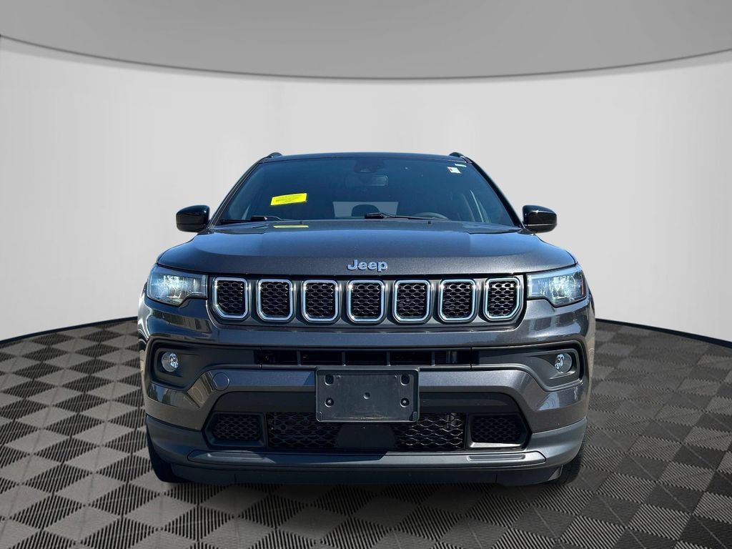 Used 2023 Jeep Compass Latitude AWD/4WD image 8
