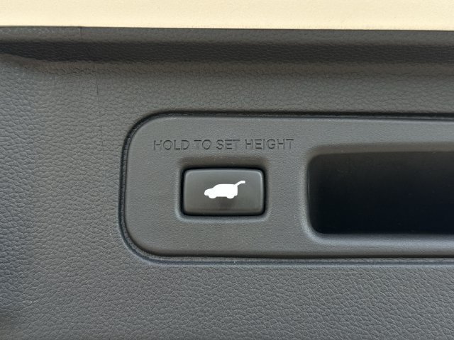 Used 2025 Honda Pilot Touring image 38