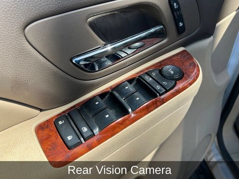 Used 2014 Chevrolet Suburban LT w/ Texas Edition RWD image 11
