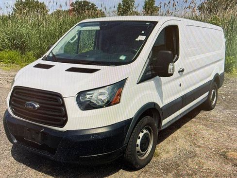 Certified 2018 Ford Transit 250 130 Low Roof RWD image 1