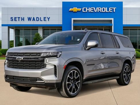 Used 2024 Chevrolet Suburban RST w/ Sport Performance Package AWD/4WD image 3