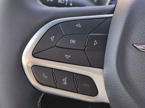 New 2026 Chrysler Pacifica Select FWD image 24