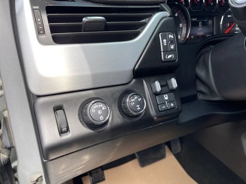 Used 2015 GMC Yukon XL SLT AWD/4WD image 27