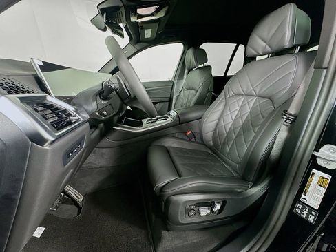 New 2026 BMW X5 M60i w/ Climate Comfort Package AWD/4WD image 16