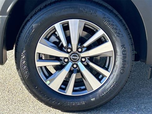 New 2025 Nissan Pathfinder SL image 7