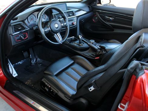 Used 2015 BMW M4 Convertible RWD image 15