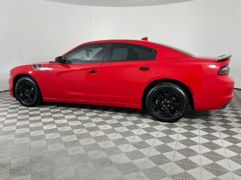 Used 2023 Dodge Charger SXT RWD image 3