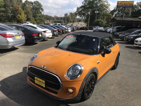 Used 2016 MINI Cooper Convertible image 1