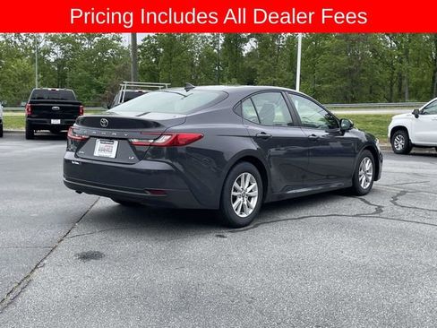 Used 2025 Toyota Camry LE FWD image 5