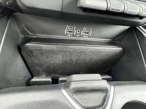 Used 2025 RAM 1500 Big Horn AWD/4WD image 18