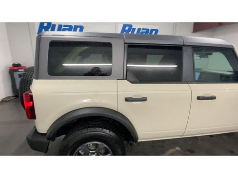 Used 2025 Ford Bronco Big Bend image 9