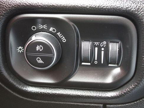 Used 2019 RAM 1500 Rebel w/ Rebel Level 2 Equipment Group AWD/4WD image 23