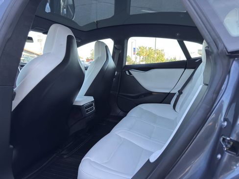 Used 2017 Tesla Model S 75 RWD image 11