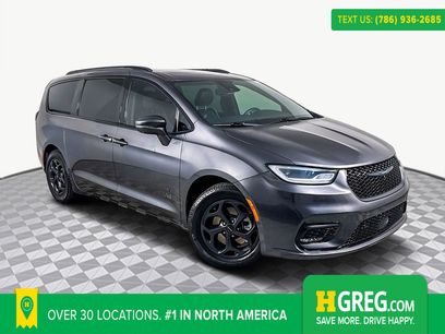 Used 2021 Chrysler Pacifica Limited w/ Premium & Safety Sphere Group