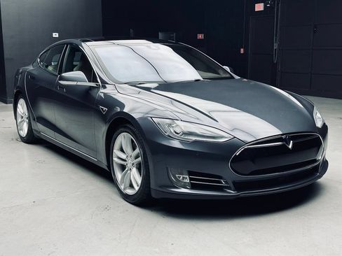 Used 2015 Tesla Model S 85D AWD/4WD image 9