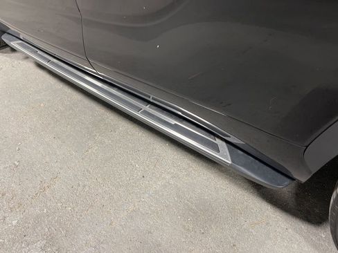 Used 2024 Toyota Highlander XLE image 19