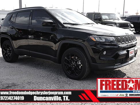 New 2026 Jeep Compass Latitude image 7