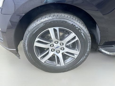 Used 2023 Ford Expedition Max Limited image 8