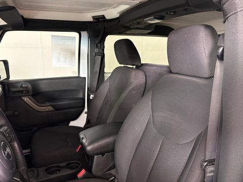 Used 2017 Jeep Wrangler Sport w/ Quick Order Package 24S AWD/4WD image 17