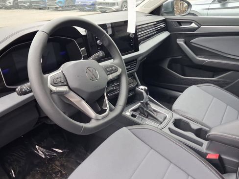New 2026 Volkswagen Jetta SE FWD image 14