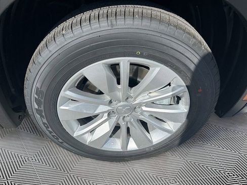 New 2026 Mitsubishi Outlander ES image 8