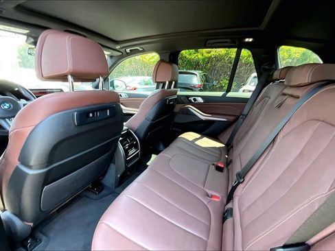 Used 2021 BMW X5 sDrive40i w/ M Sport Package RWD image 16
