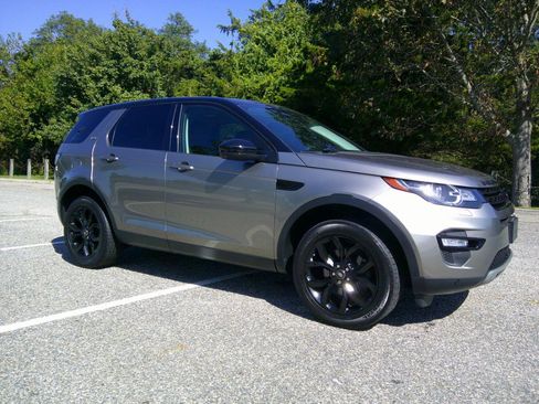 Used 2018 Land Rover Discovery Sport HSE image 12