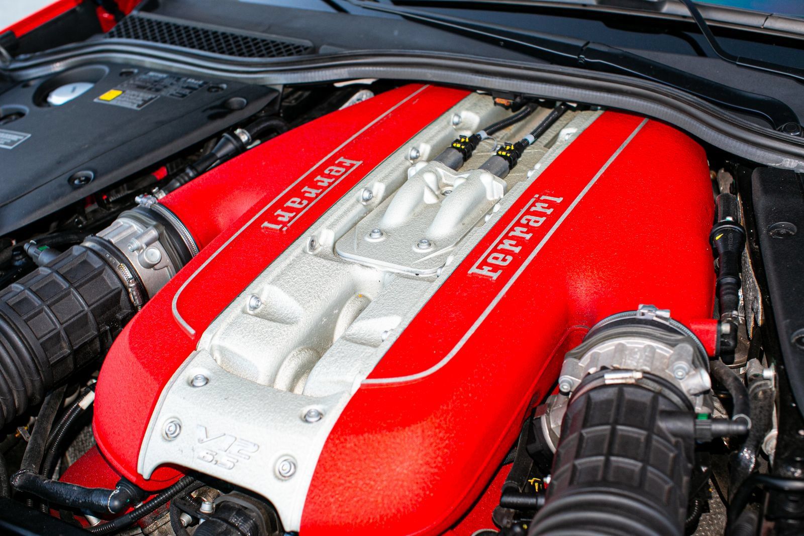Used 2020 Ferrari 812 Superfast RWD image 51