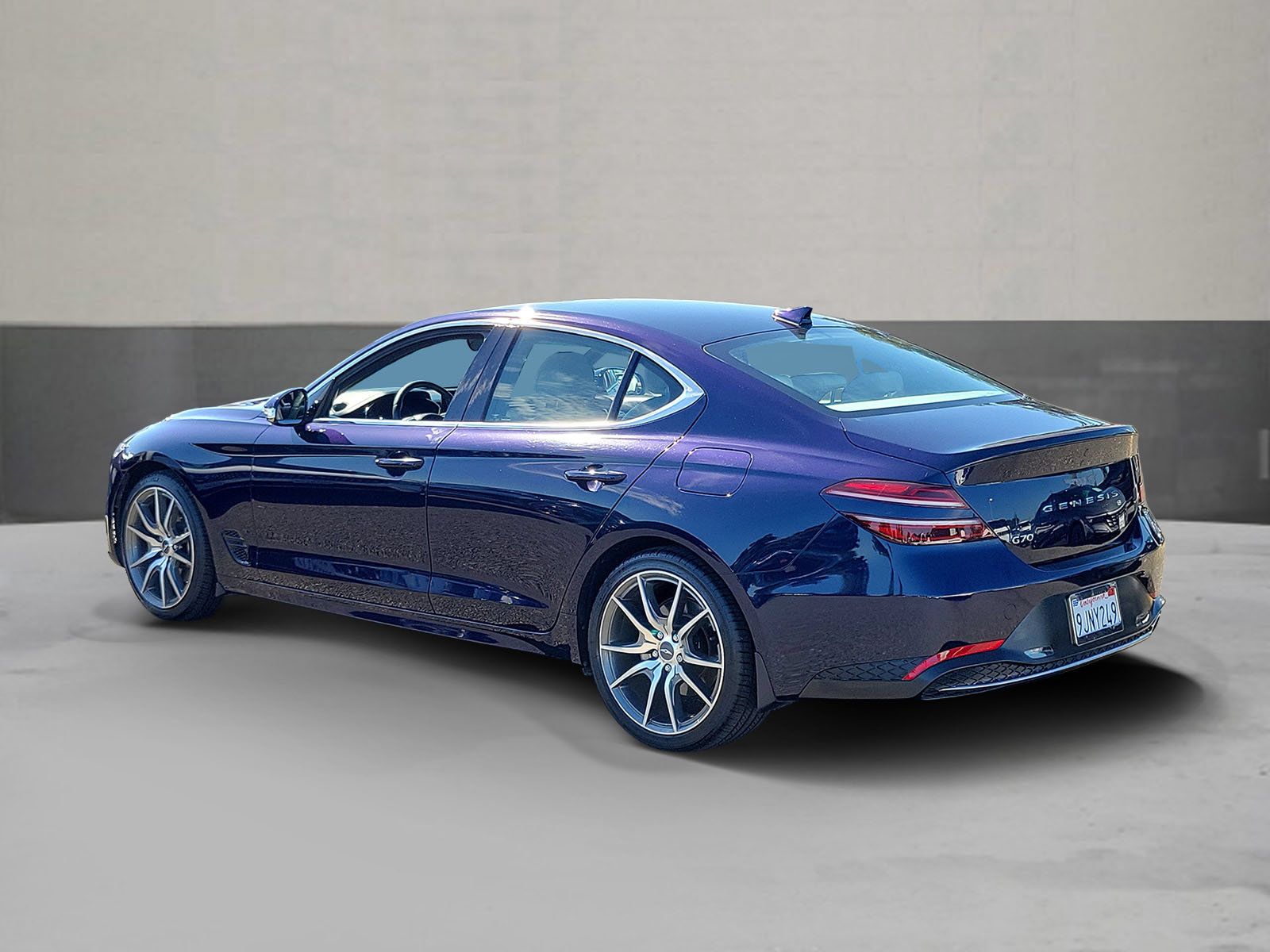 Certified 2023 Genesis G70 2.0T RWD image 3