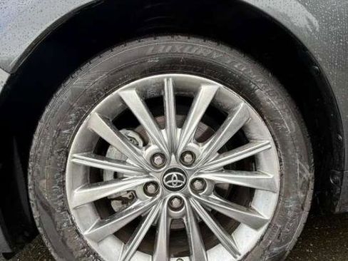 Used 2017 Toyota Avalon Limited w/ Carpet Mat Package FWD image 8