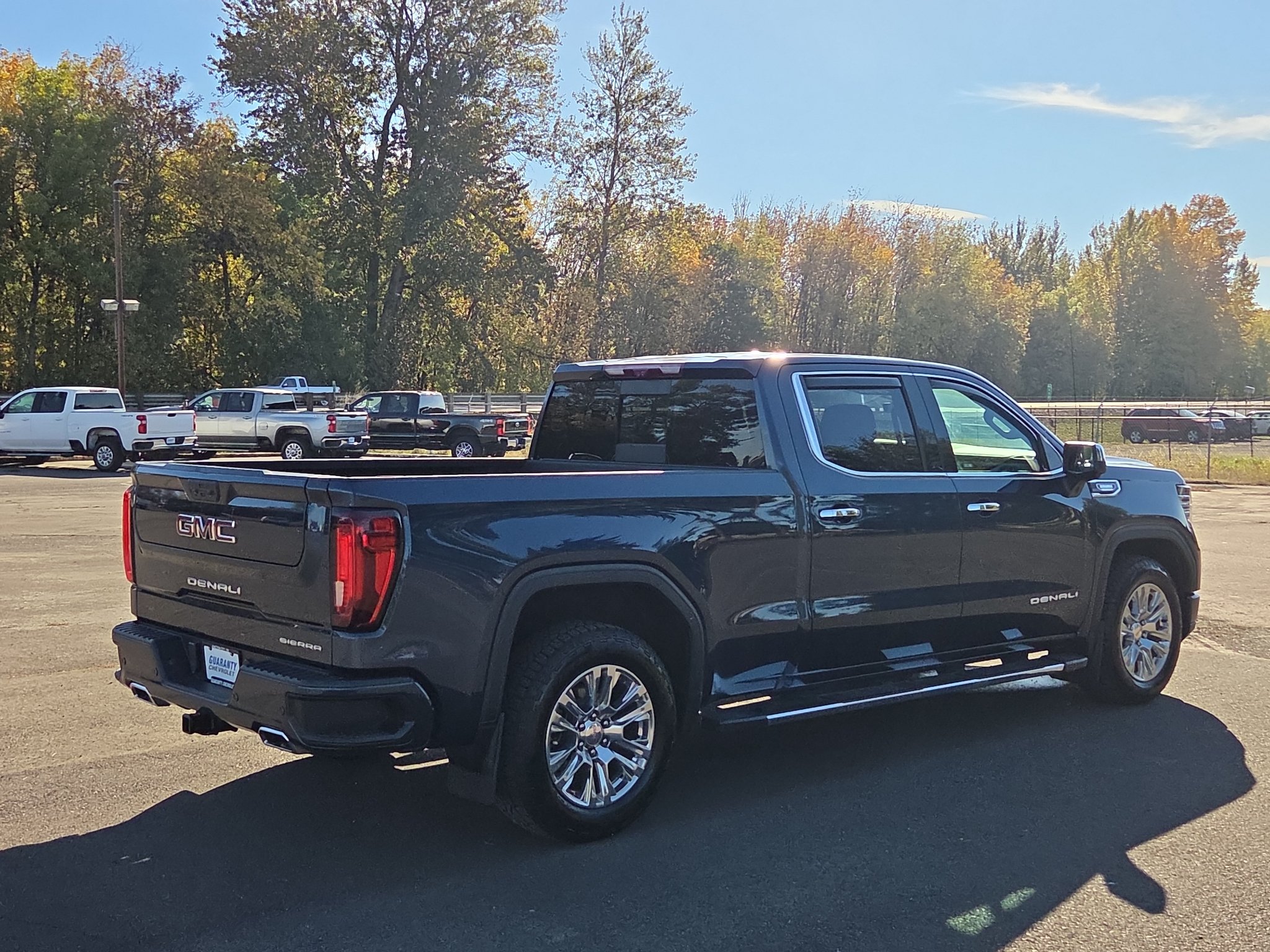 Used 2022 GMC Sierra 1500 Denali w/ Technology Package AWD/4WD image 6