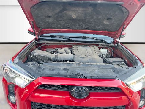 Used 2019 Toyota 4Runner TRD Off-Road Premium image 30