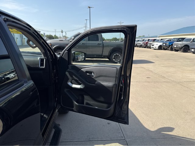 Used 2022 Nissan Frontier SV AWD/4WD image 21
