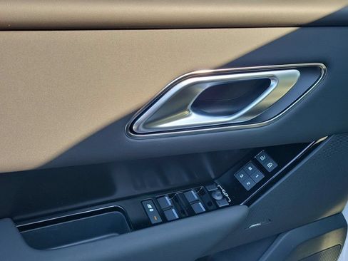 New 2026 Land Rover Range Rover Velar Dynamic SE AWD/4WD image 24