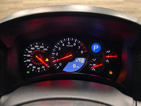 Used 2020 Nissan GT-R Premium w/ Premium Interior Package image 12