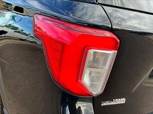 Used 2023 Ford Explorer XLT w/ Equipment Group 202A image 33