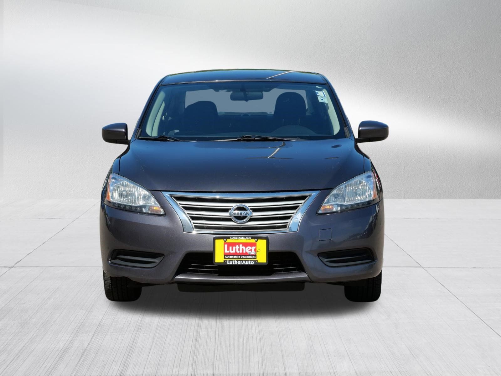 Used 2015 Nissan Sentra SV FWD image 2