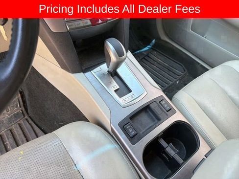 Used 2012 Subaru Outback 3.6R Limited w/ Moonroof Pkg AWD/4WD image 4